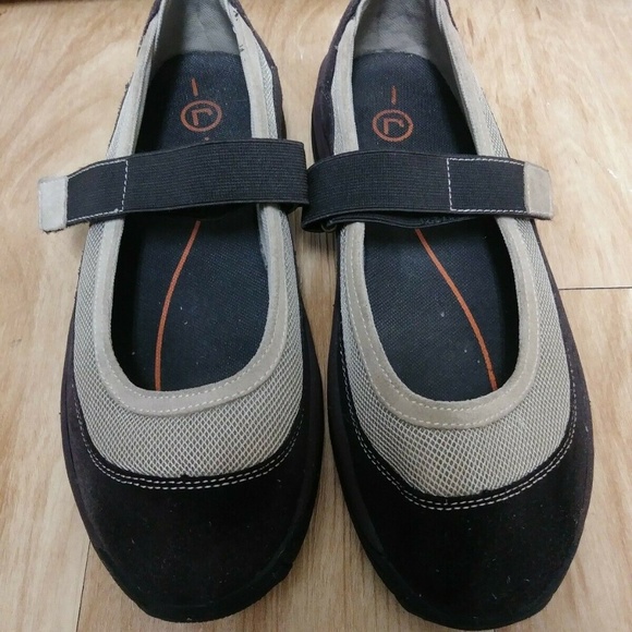 comfortable mary jane shoes for walking